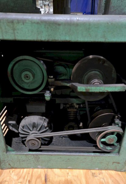 POWERMATIC MODEL 87 VERTICAL BANDSAW 20″ BLADE 1.5 HP USED