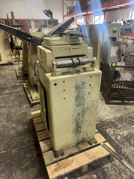 12" Wide CWP Powered Straightener Model #12B For Sale