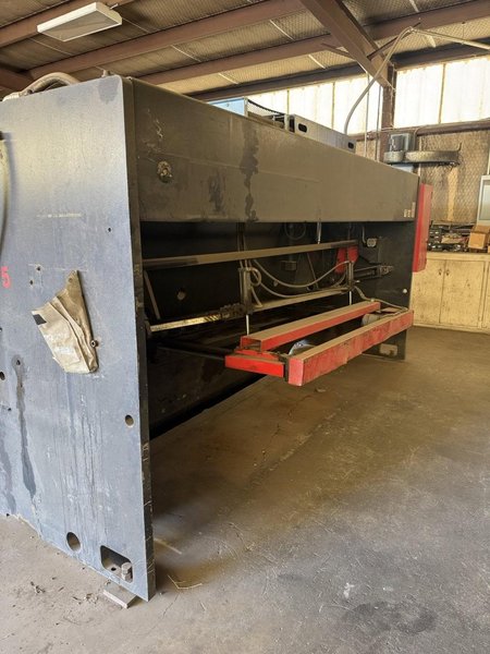 1/2″ x 13′ Amada ESH40-13 Hydraulic Shear, 2002