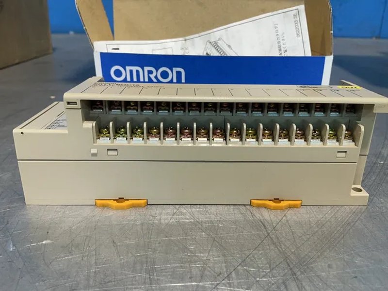 Omron  Remote Terminal  - Srt1-roc16