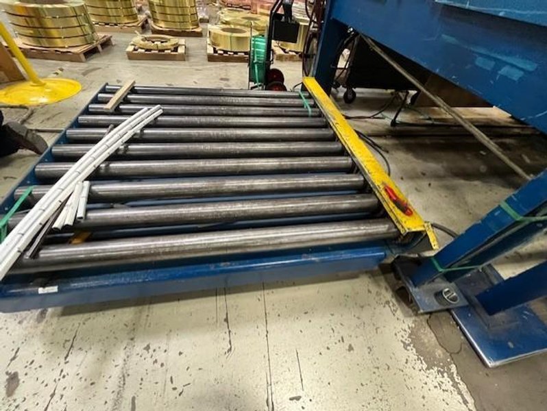 6,000# 59" X 57 " K &amp; S SCISSOR POWERED ROLLER STACKER CONVEYOR STOCK# 3952