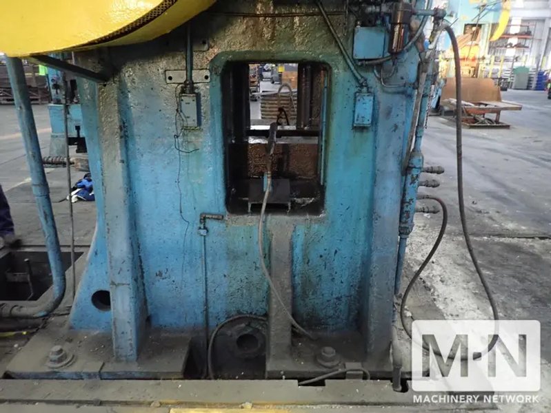 1300 Ton National Maxipress Foundry Machine