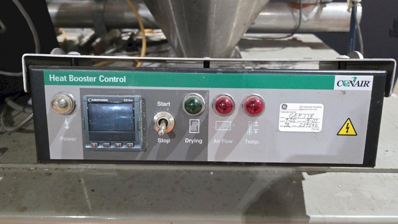 CONAIR CH16-4/SP Triple Hopper Resin Dryer Unit USED