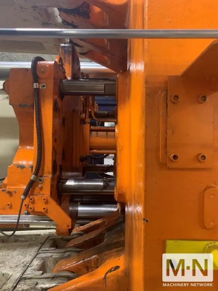 1000 TON 148 OZ UBE MODEL UZ1000 INJECTION MOLDING MACHINE MFG 2013