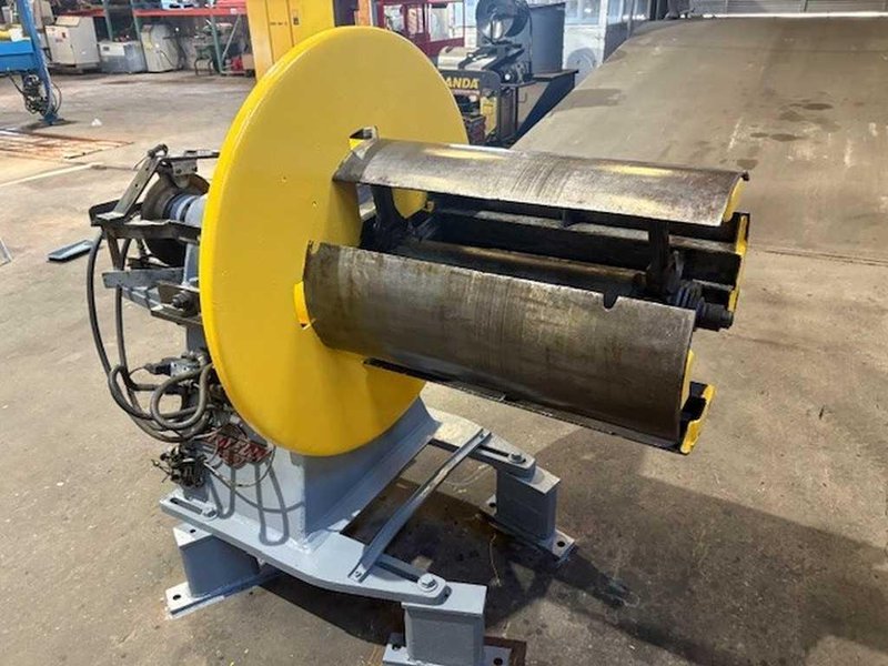 18" x 2.625" x 2,500# Waterbury Farrel Slitting Line