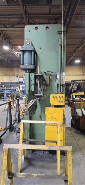 175 Ton x 12′ Cincinnati 175-12 Hydraulic Press Brake