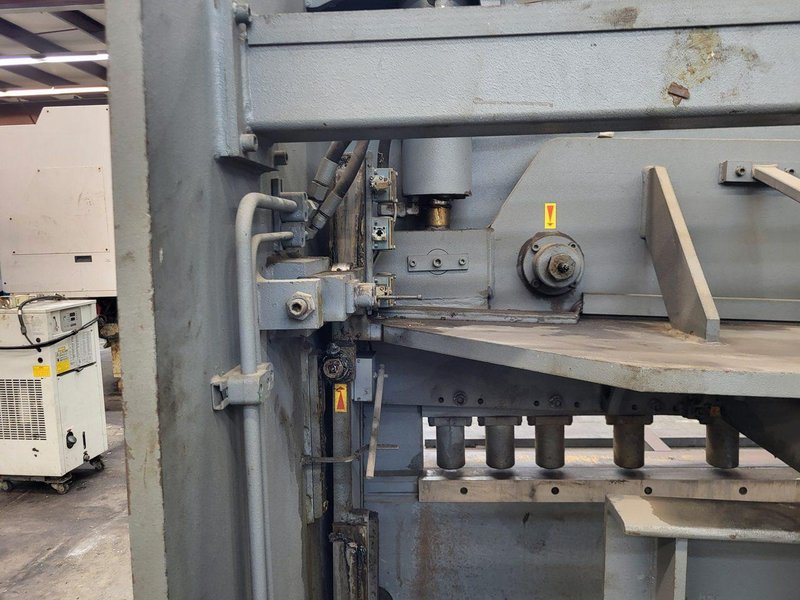 Atlantic 10′ 1/4″ Hydraulic Shear Model HDE 10 1/4