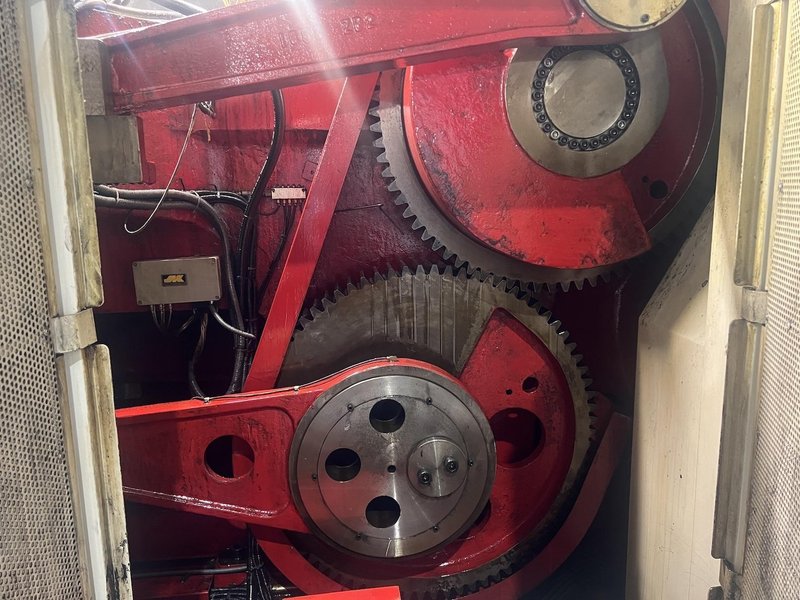 Chun-Zu Model CBP-165S Five Die Bolt Former