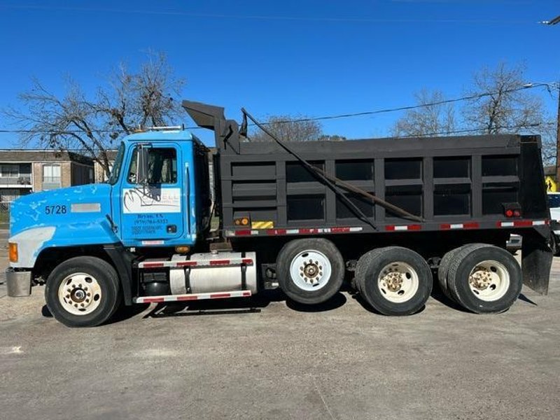 Mack CH613 Dump Truck, 1997