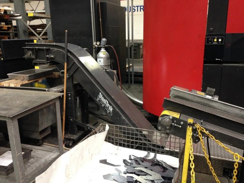 2004 AMADA APEILO III 367V | Punches, Fabricating