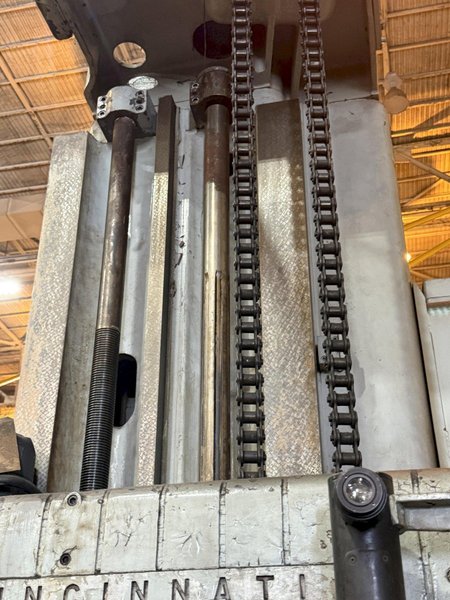 5" Cincinnati Gilbert Floor Type Horizontal Boring Mill with Rotary Table and Floor Plate