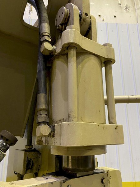 90 TON X 8' CINCINNATI MODEL #90CBx6 HYDRAULIC CNC PRESS BRAKE: STOCK #17093