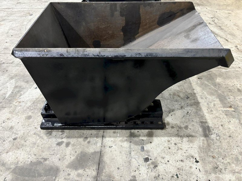 1/2 CU. YARD x 4,000 LBS CAPACITY APEX SELF DUMPING BIN HOPPER: STOCK #21821