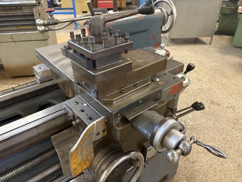 18" x 40" TAKISAWA Model TAL-460 Geared Head Engine Lathe