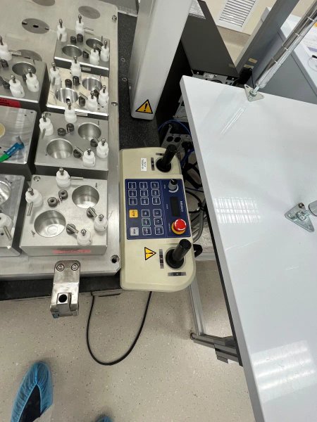 2004 MITUTOYO CRYSTA APEX C574 | Coordinate Measuring Machines