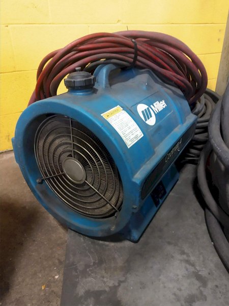 6 AXIS MOTOMAN MODEL SK16-6 ROBOT WELDING CELL WITH MILLER AUTO DELTAWELD 452 WELDER: STOCK #13838