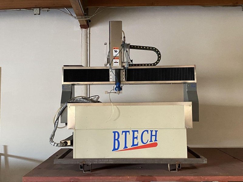 3’x3′ IWM1010H CNC Waterjet, 2015 – Demo Unit only 1613 Hours