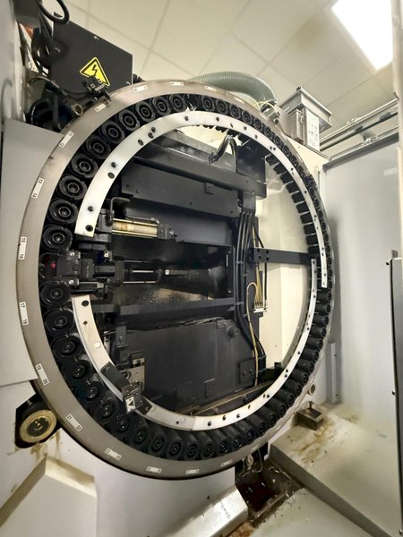 2014 Used Makino MMC2 with (3) Makino a61nx - 30 Station Pallet Pool FMS For Sale