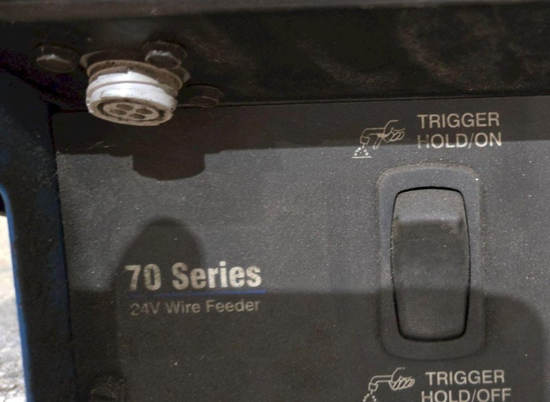 MILLER 70 SERIES WIRE FEEDER USED