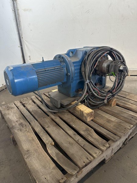 SEW-EURODRIVE K97-DV132S4BMG GEAR MOTOR. STOCK # 0149523