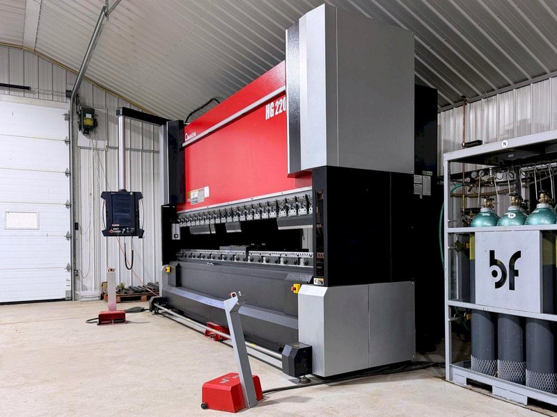 Amada HG 2204 243 Ton x 14' Bed Hydraulic Press Brake