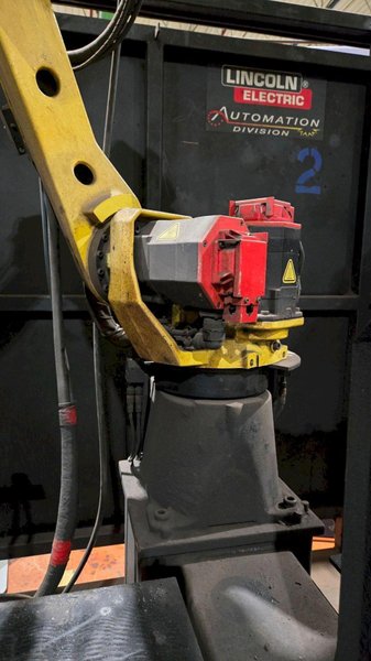 Lincoln Electric SYSTEM 30 Weld Cell w/ Fanuc Robot and Controls USED – AS-IS