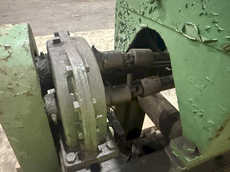 12' FARNHAM MODEL #5-41-8 ROLL FORMING MACHINE: YOBRO #24801