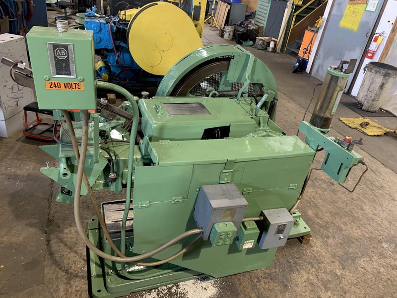 Waterbury #1 Bolt Head Trimmer