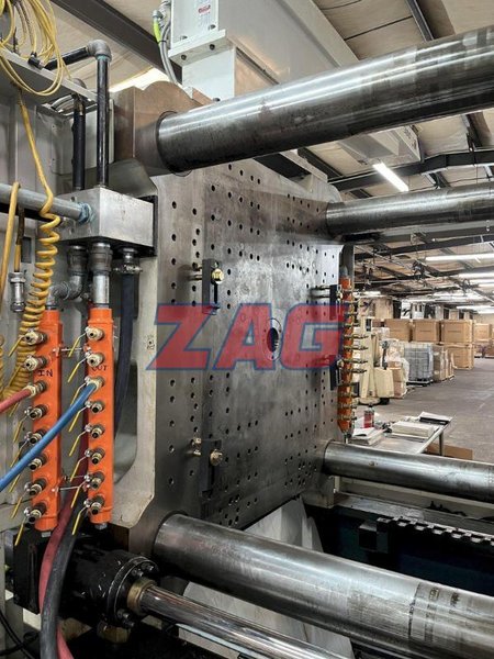 Cincinnati Milacron Used MM725 Injection Molding Machine, 725 US Ton, 460V