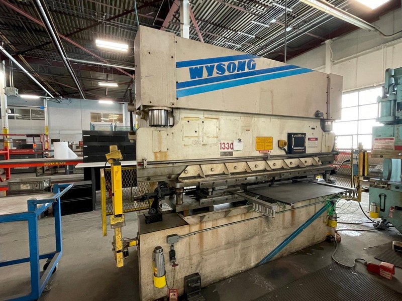 100 TON X 10' WYSONG HYDRAULIC PRESS BRAKE: STOCK #76648