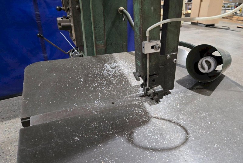 POWERMATIC MODEL 87 VERTICAL BANDSAW 20″ BLADE 1.5 HP USED