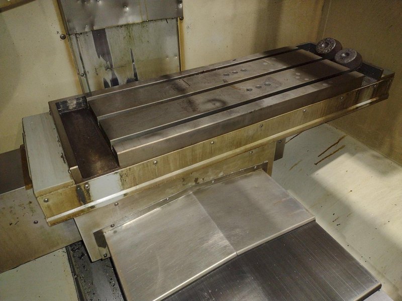 2002 HAAS MINI MILL VERTICAL CNC MACHINING CENTER: YOBRO #23844