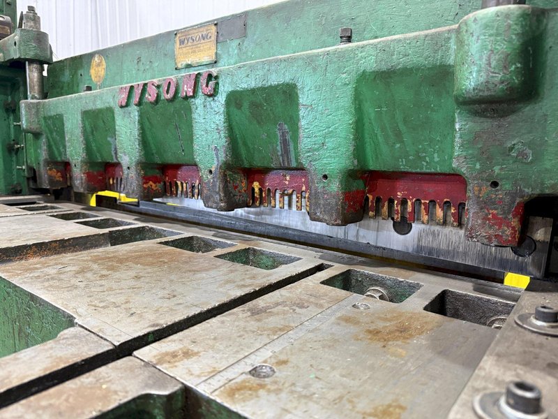 4' X 10 GA WYSONG MODEL #1048 P21 10 GAUGE X 48" MECHANICAL POWER SQUARING SHEAR: YOBRO #26147