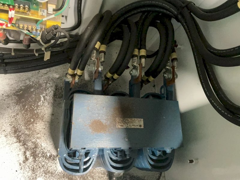 Allen-bradley 1336 Plus Ii Sensorless Vector Variable Frequency Drive - 1336f-bp300-an-en909-l6-ncm-mx909