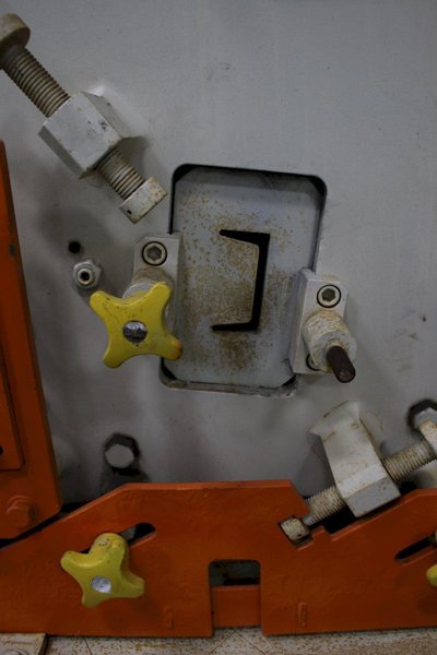 100 TON GEKA HYDRAULIC IRONWORKER: STOCK #75596