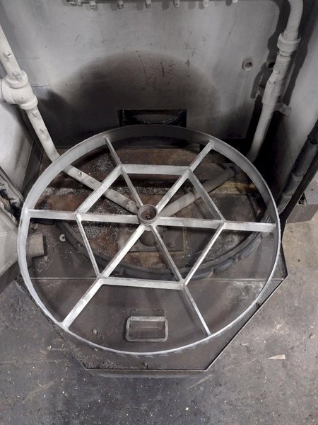 27" X 36" BETTER ENGINEERING MODEL #200ZX PARTS WASHER: STOCK #16191
