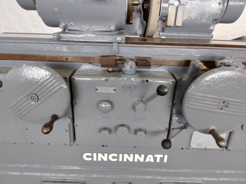 14" X 72" CINCINNATI UNIVERSAL CYLINDRICAL GRINDER. STOCK # 0743522.
