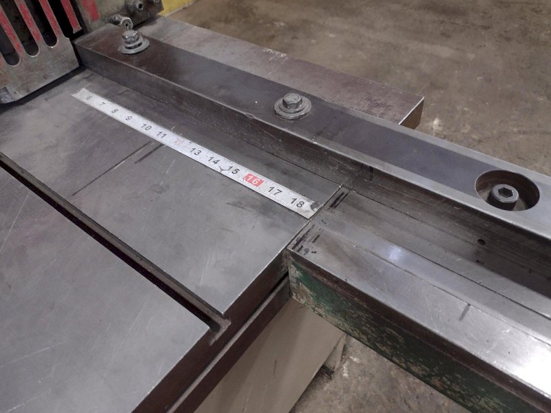 10' X 10 GA CHICAGO MODEL #UA10-135 HYDRAULIC SHEAR: STOCK #17508