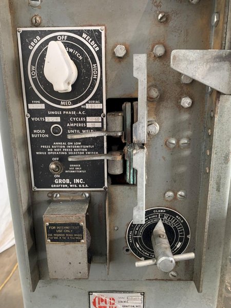 18" GROB NS18 VERTICAL BANDSAW. STOCK # 0683824.