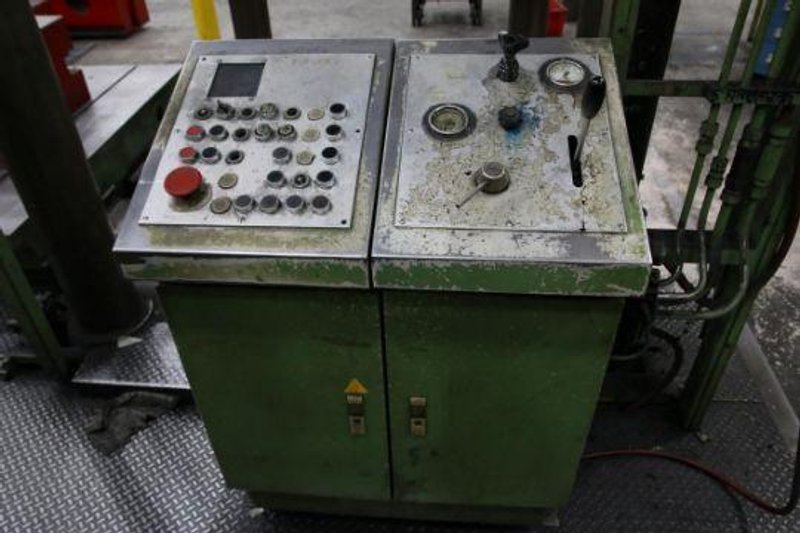 REIS TUS 180 OK-200 DOWN ACTING 4-POST HYDRAULIC SPOTTING PRESS