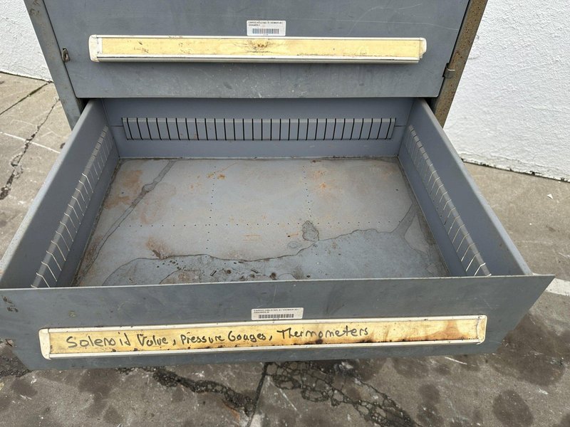 7 DRAWER 30" X 22-1/2" X 59" VIDMAR CABINET: STOCK #77994