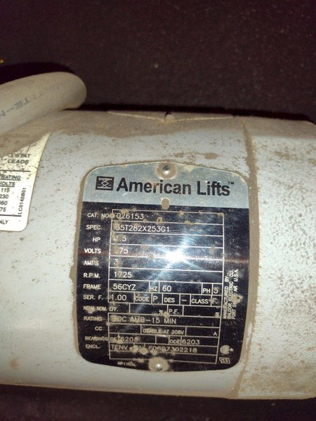 1,000 LB AMERICAN LIFTS MODEL T1-60-040 ELECTRIC PLAFORM LIFT: STOCK #20584