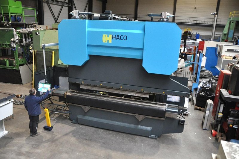 Haco - 500 ton x 4100 mm CNC heavy duty