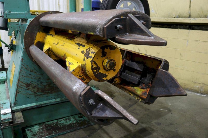 30000 X 48" B &amp; K MOTORIZED COIL REEL AND CAR: STOCK #73625