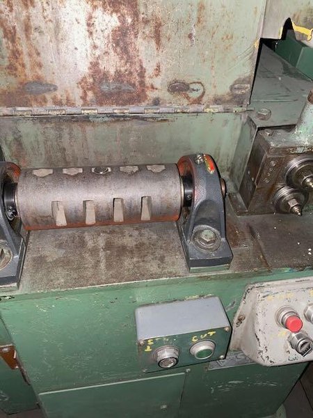 1/8" Shuster Model 1V18 Wire Straightener and Cutoff Machine
