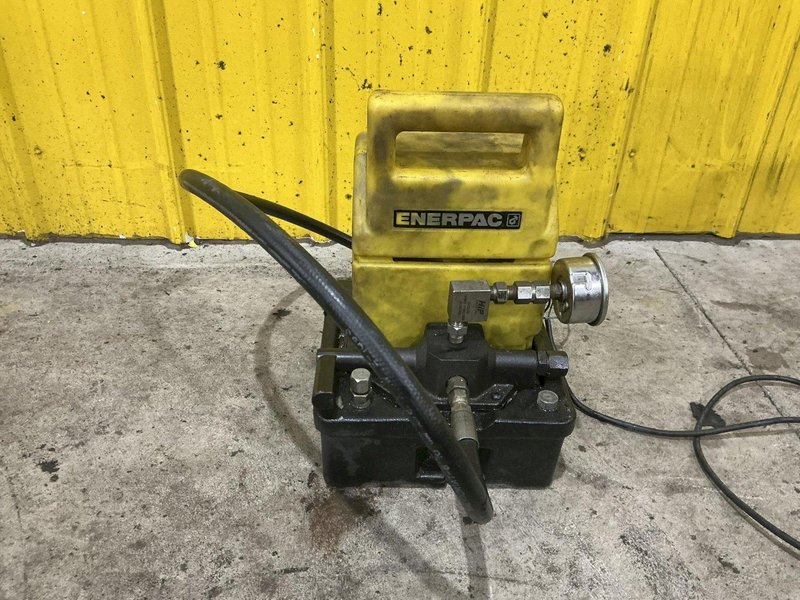 1/2 HP ENERPAC MODEL #PUJ1200B ELECTRIC HYDRAULIC PUMP, 110 V: STOCK #24832