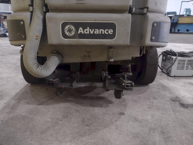 ADVANCE MODEL #CONDOR X4030C ECOFLEX FLOOR SCRUBBER: STOCK #21127
