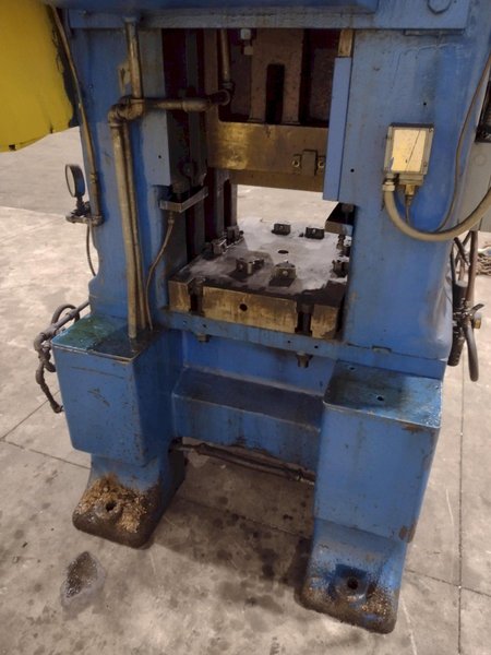400 TON MINSTER MODEL #90-400 KNUCKLE JOINT PRESS 4.5" STROKE: STOCK #23670