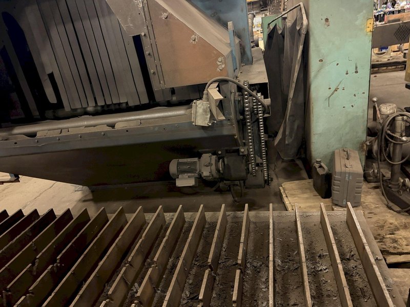 80" WIDE X 36" TALL X (4) 25HP WHEELBRATOR CONVEYOR TYPE SHOT BLASTING MACHINE. STOCK # 1086926