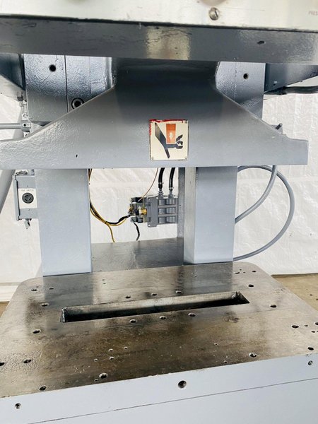 (1996) 60 TON FEDERAl OBI PRESS. STOCK # 0635921